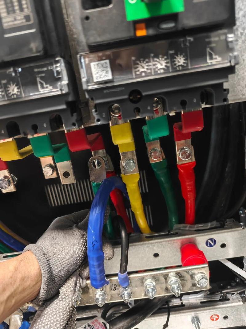 电气设备中电缆与电气联接的技术要点与安全实践